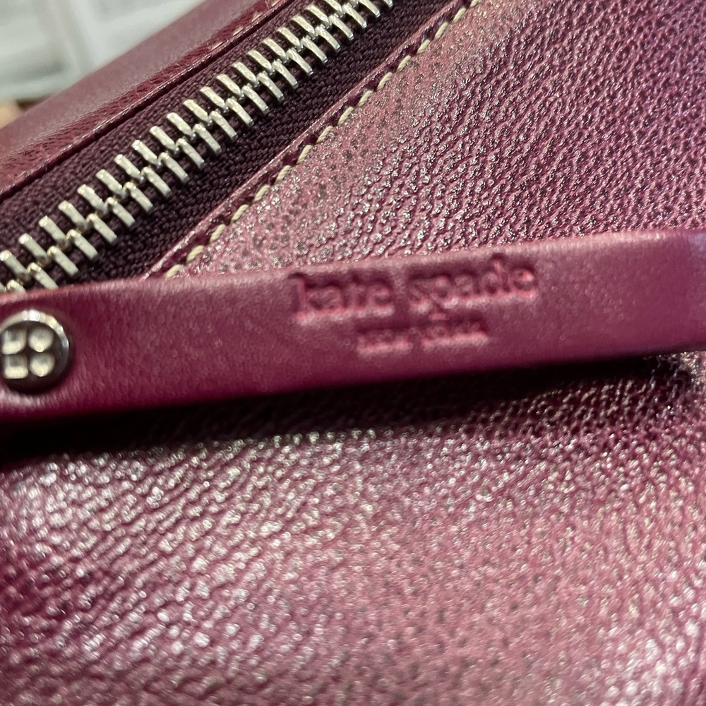 Kate Spade New York Pebble Leather Satchel in Burgundy/red. Vintage vibe - Picture 13 of 15